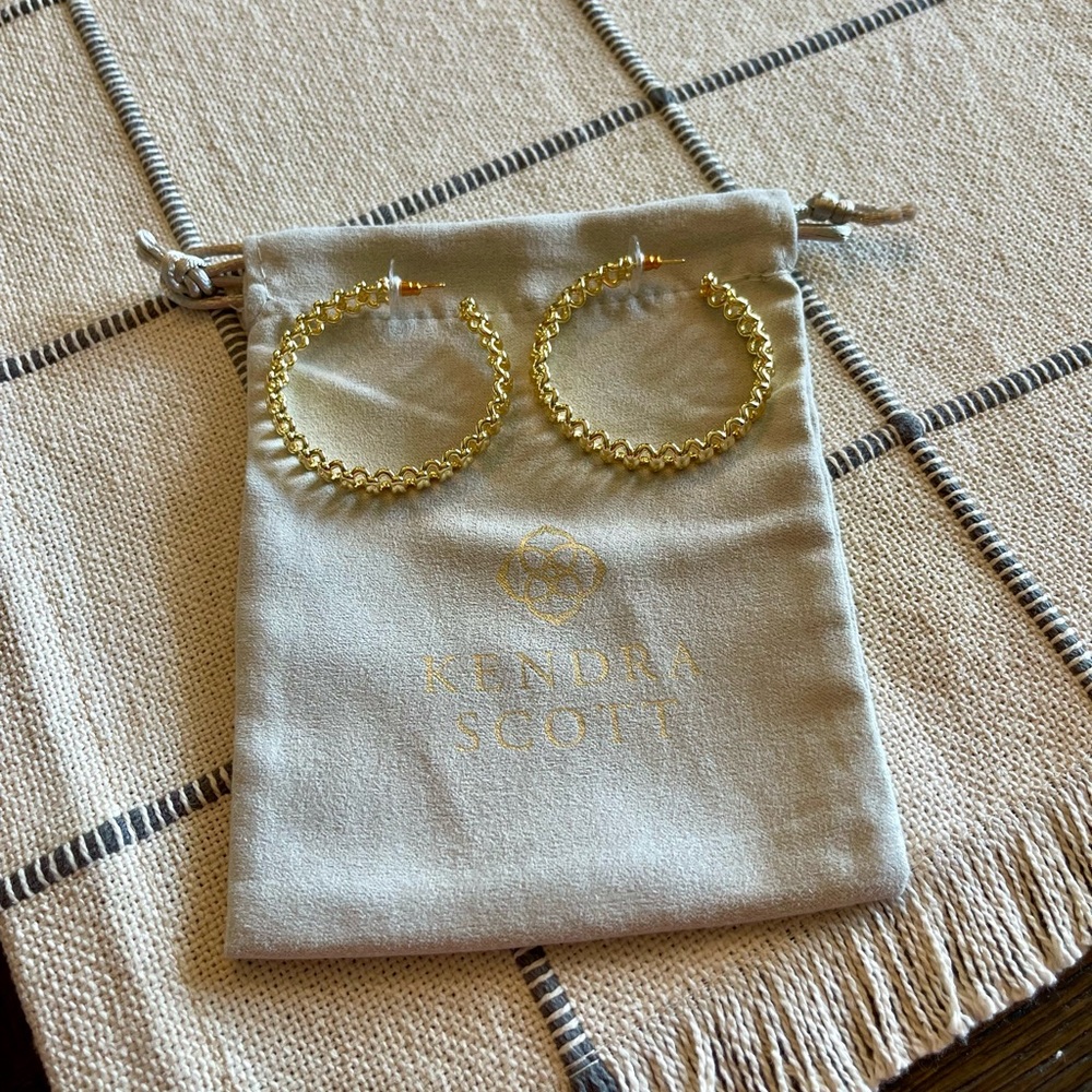 Kendra Scott Fallyn Hoop earrings